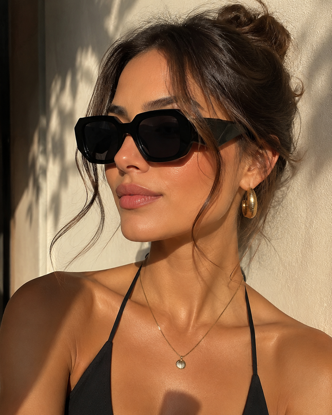 Lunettes de soleil femme noires géométriques – Style moderne & audacieux